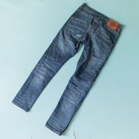 Smugglers Moon Rhinestone Distressed Slim Straight Jeans Size 30x32 - Picture 10 of 10